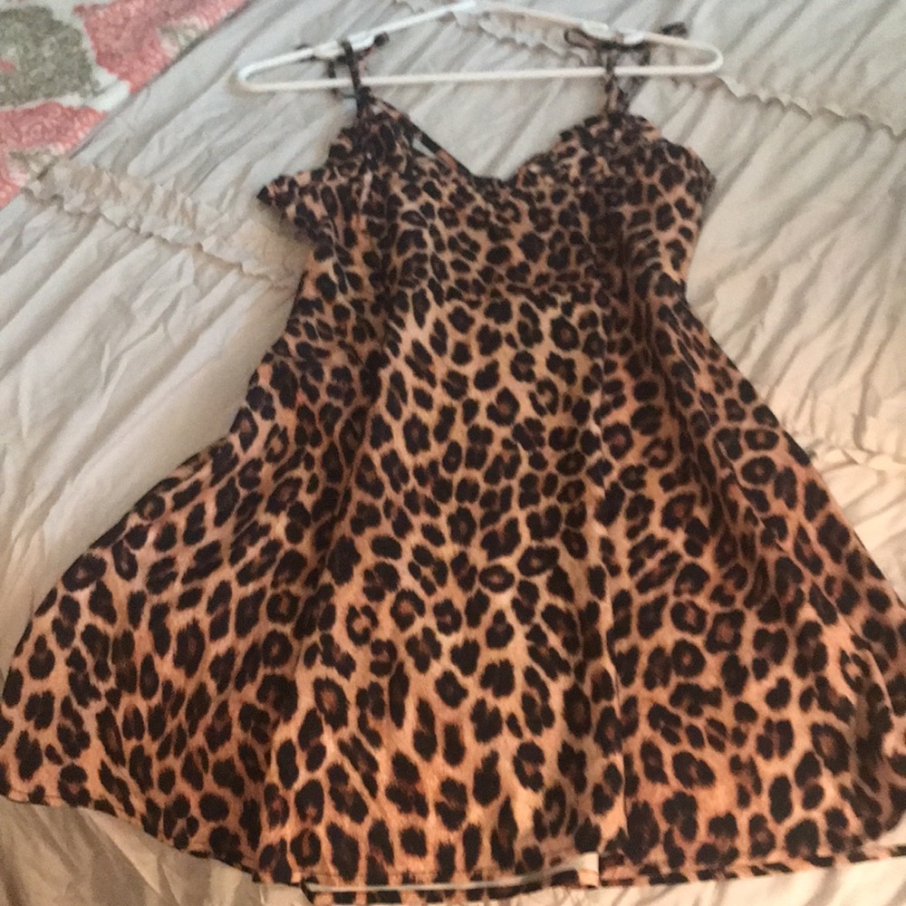 Animal print dress size M tie straps small ruffle detail dress/nightie - Picture 2 of 2